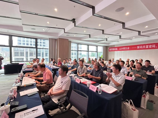 微信图片_20250727120110_157_副本.jpg